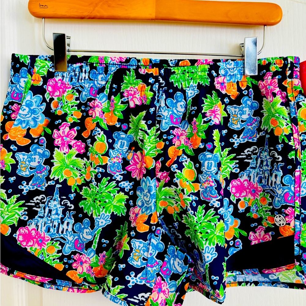 NWT Lilly Pulitzer Loves Disney Ocean Trail Shorts size Medium M Mickey Minnie